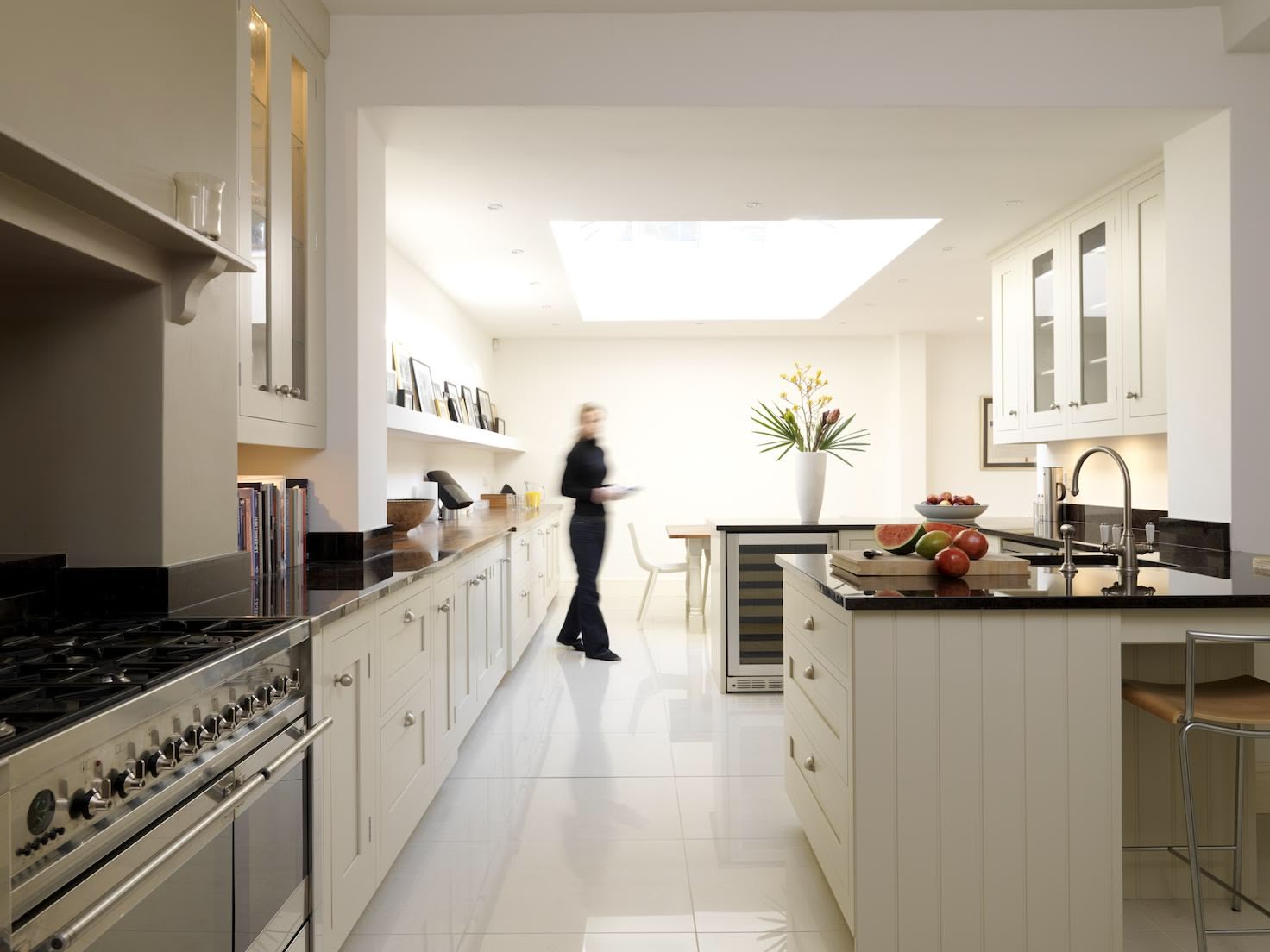 Broken plan Shaker kitchen design