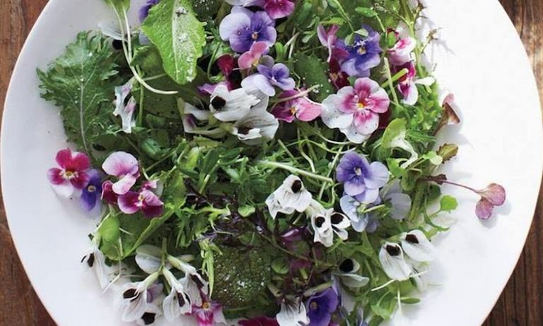 2018-cooking-trends_edible-flowers