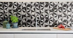 add-pattern-and-colour-to-a-contemporary-kitchen-design-with-a-bold-tiled-splashback-eclipse-wall-tiles-ca-pietra