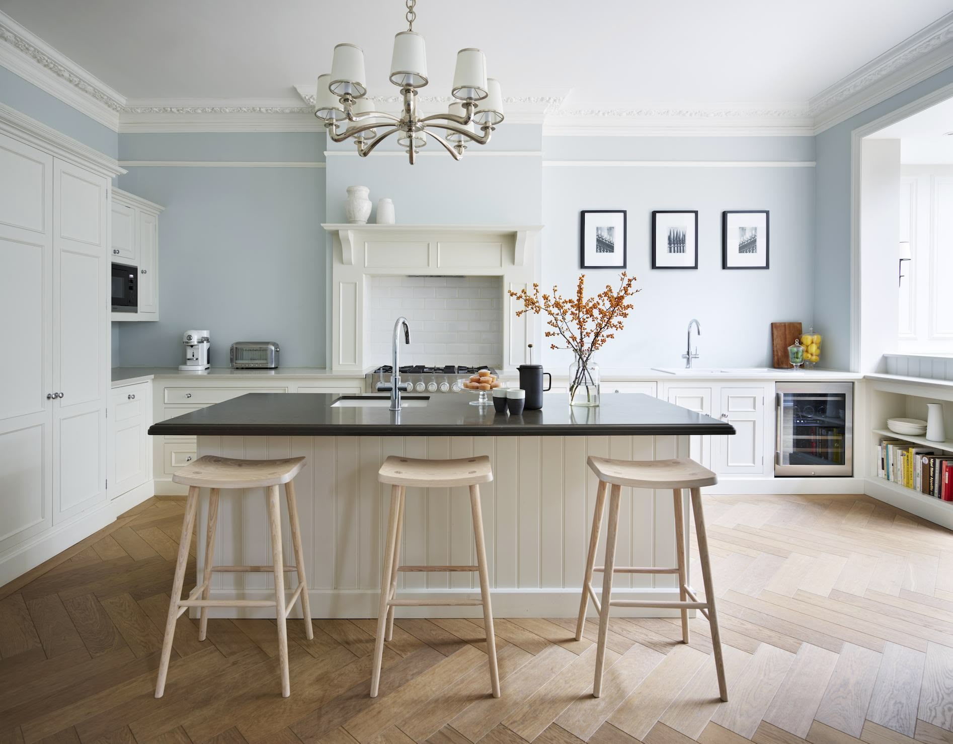 Off-white Original kitchen design with pale blue walls