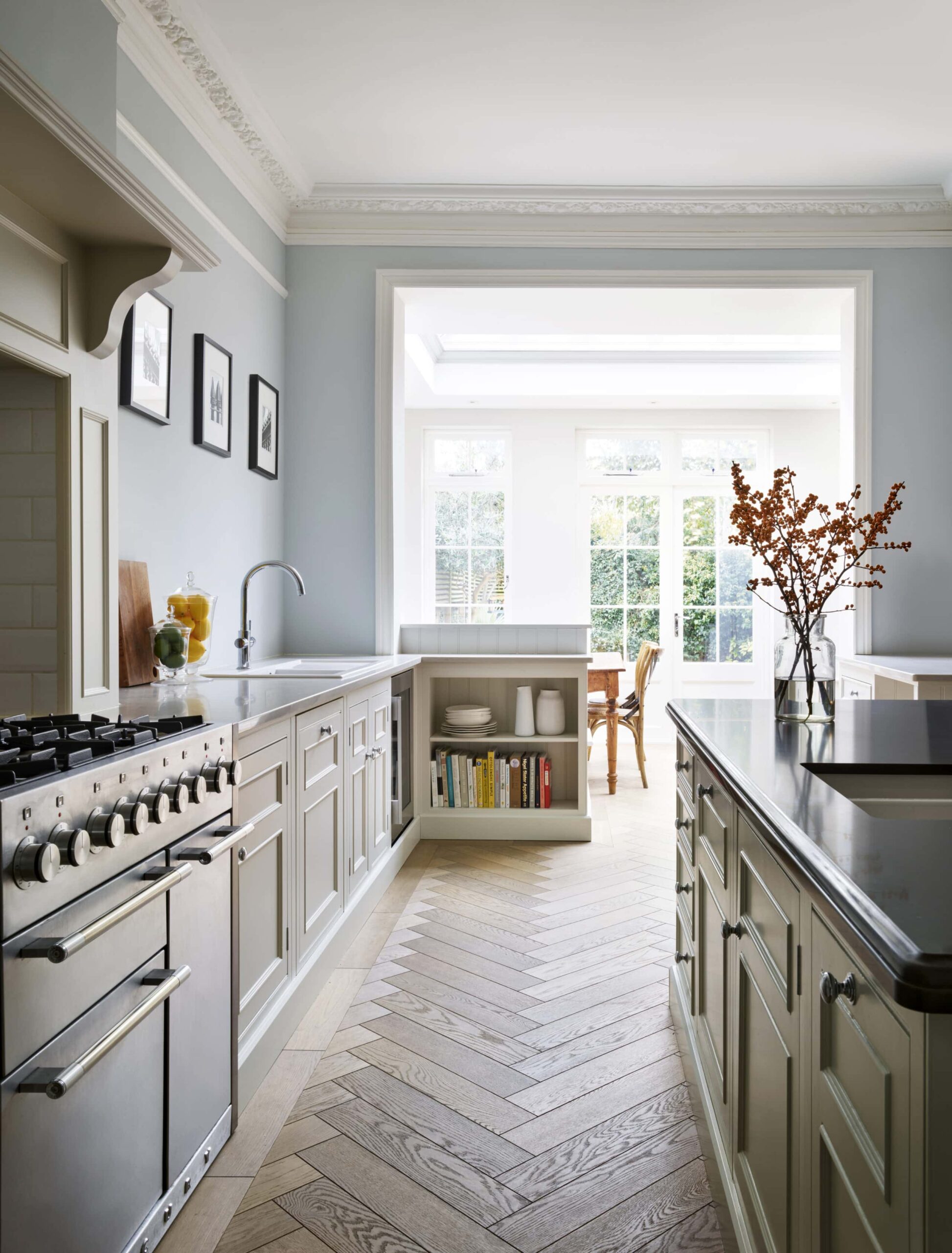 Off-white Original kitchen design and open plan dining room