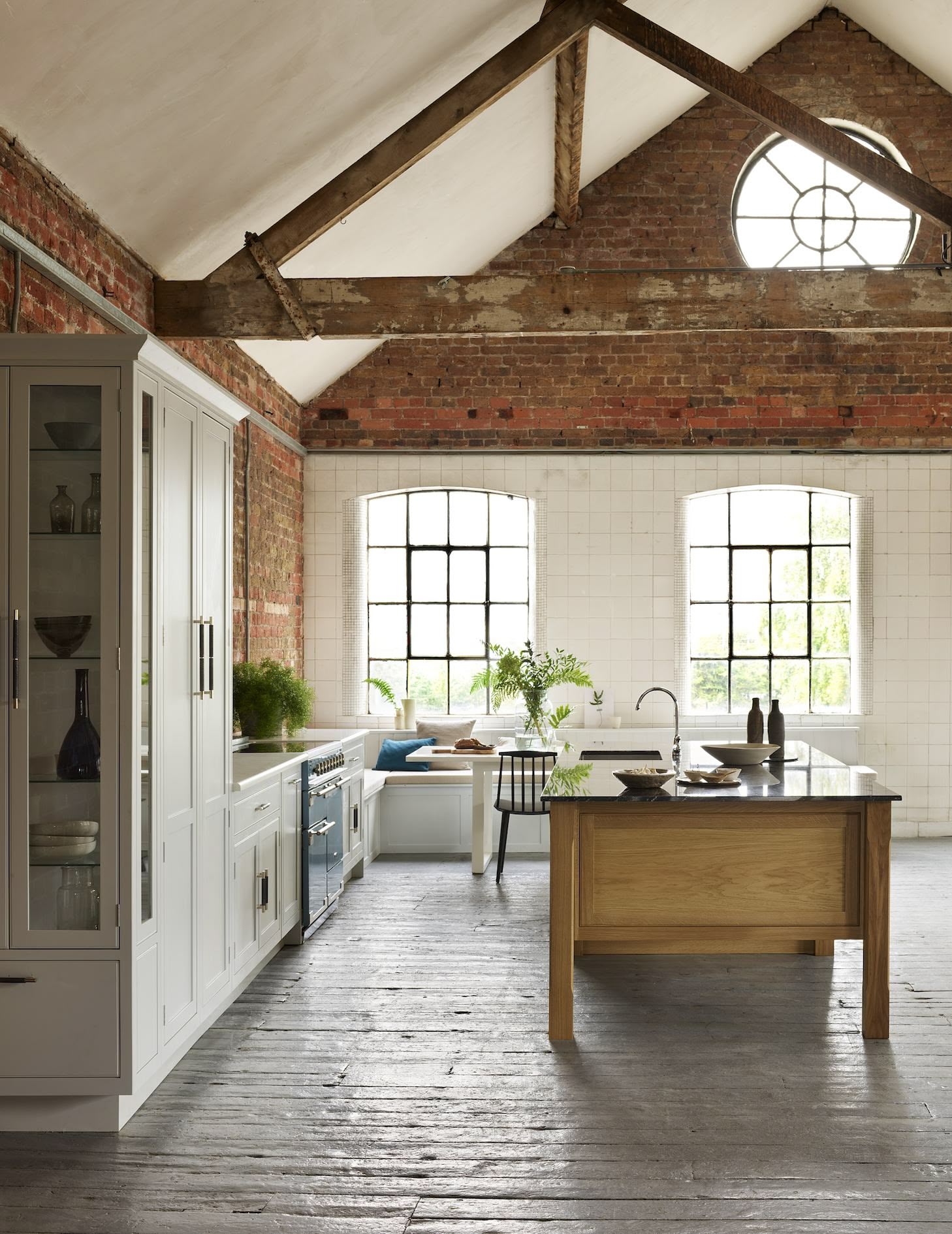 Freestanding oak kitchen island