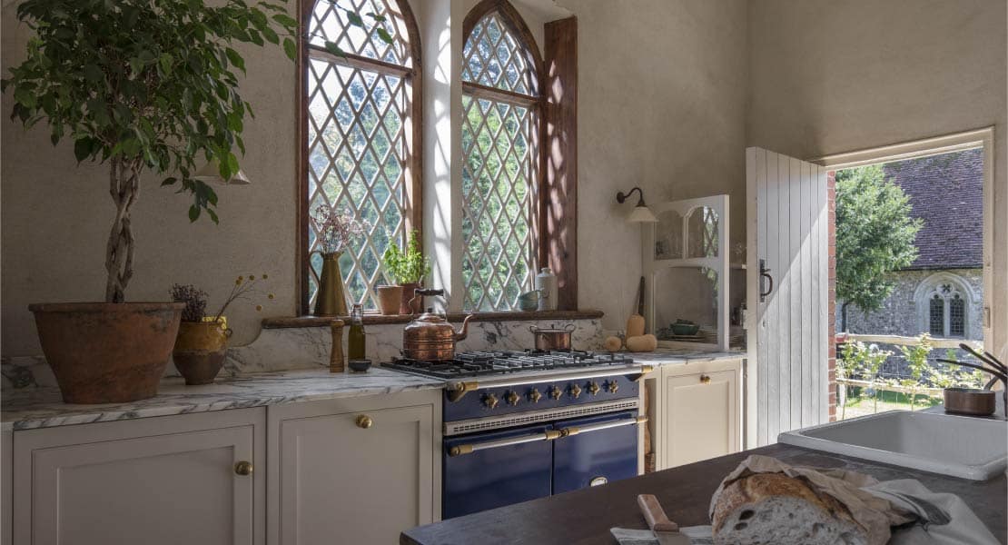 Traditional country style kitchen design