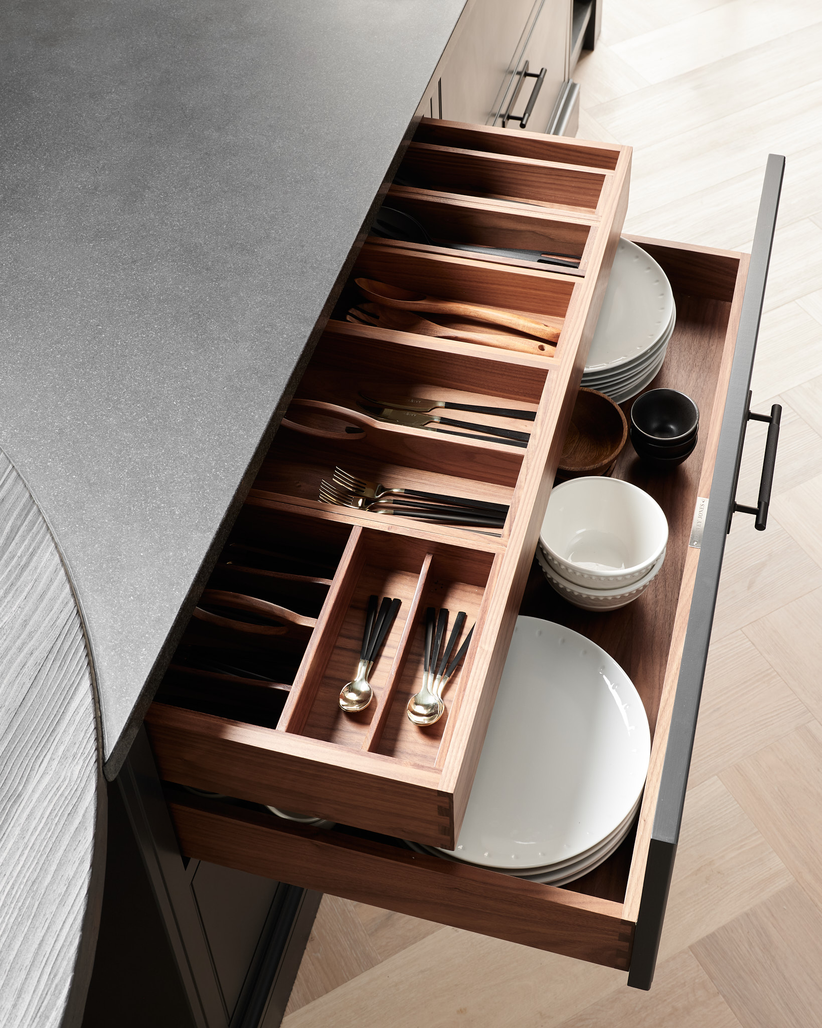 monochrome kitchen storage