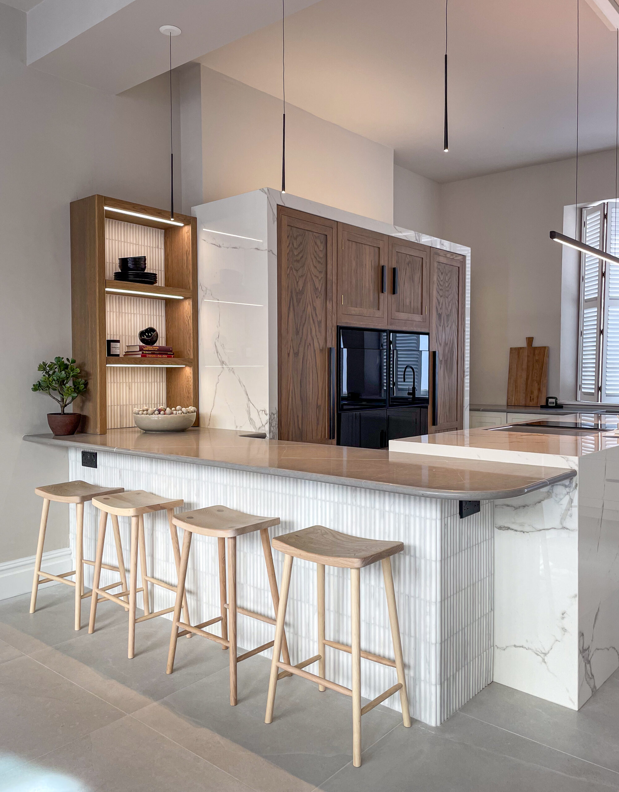 luxury kitchen with worktop and stalls