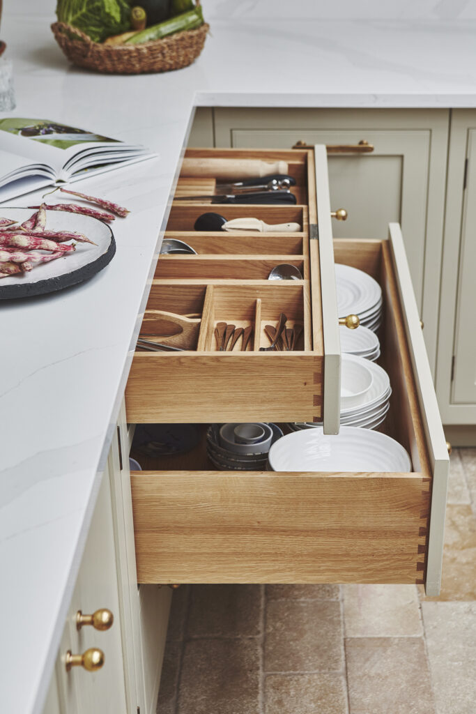 Neutral kitchen with plate drawers and solid wood internal cutlery organisers